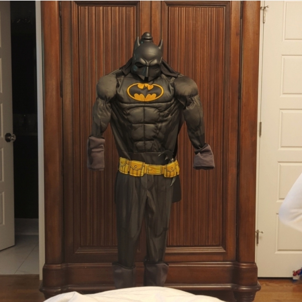 Batman costume size medium kids